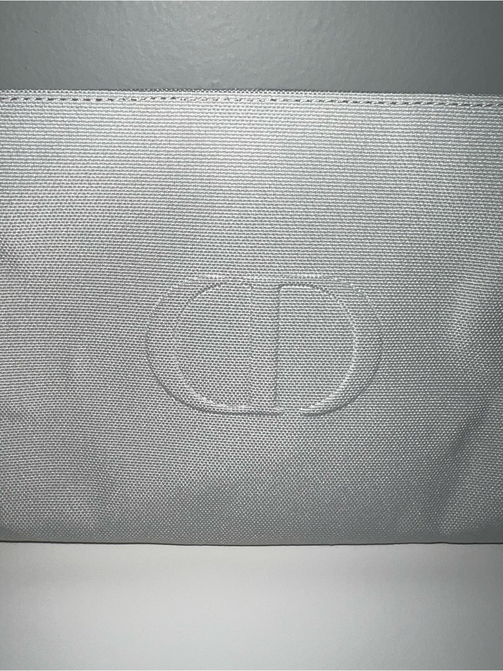 Dior Makeup Bag - Picture 6 of 9
